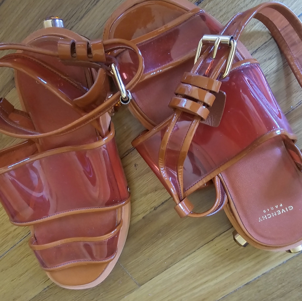 Womens sandals